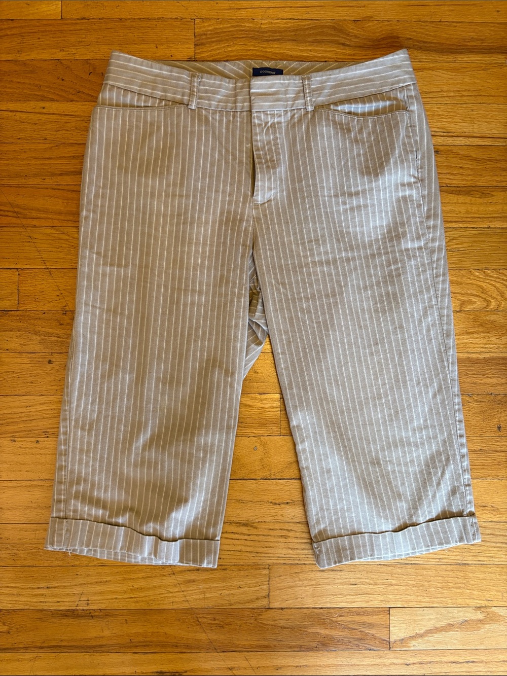 Dockers Beige Pinstripe Chino Metro Capri